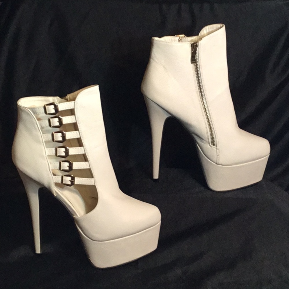 Wild Rose Bumper Booties